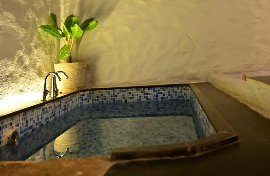 Achalaa Resort - Hotel with Bathtub in Kolhapur