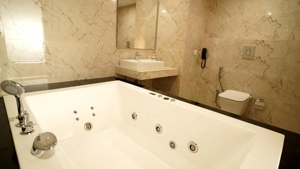 Antique Regency New - Hotel with Bathtub in Digha