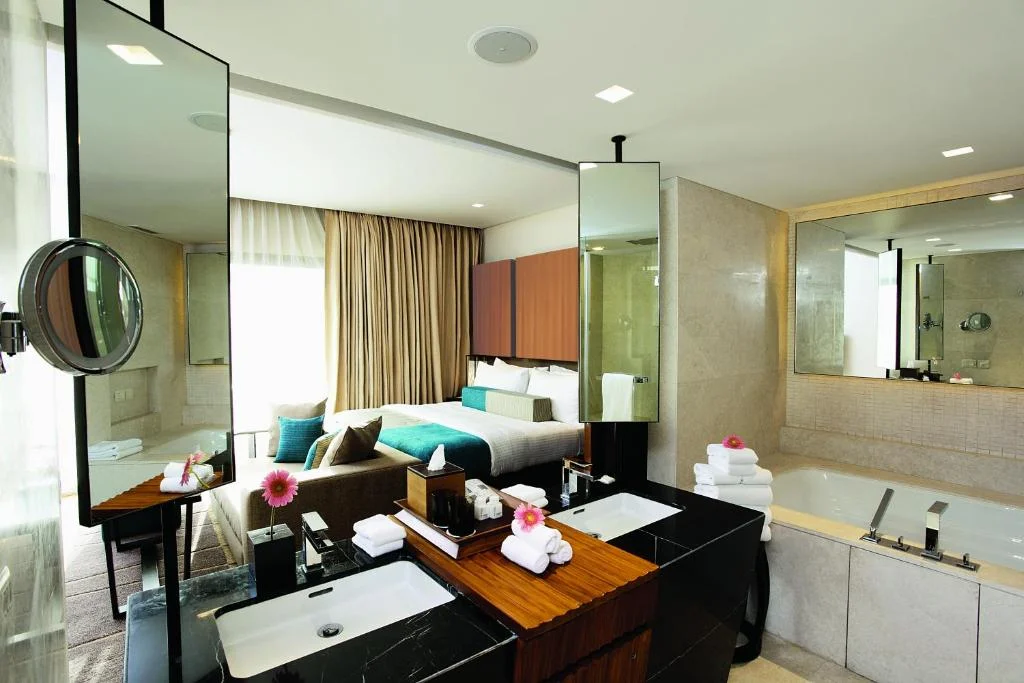 Hotel Vivanta Surajkund Ncr - Hotel with Bathtub in Faridabad