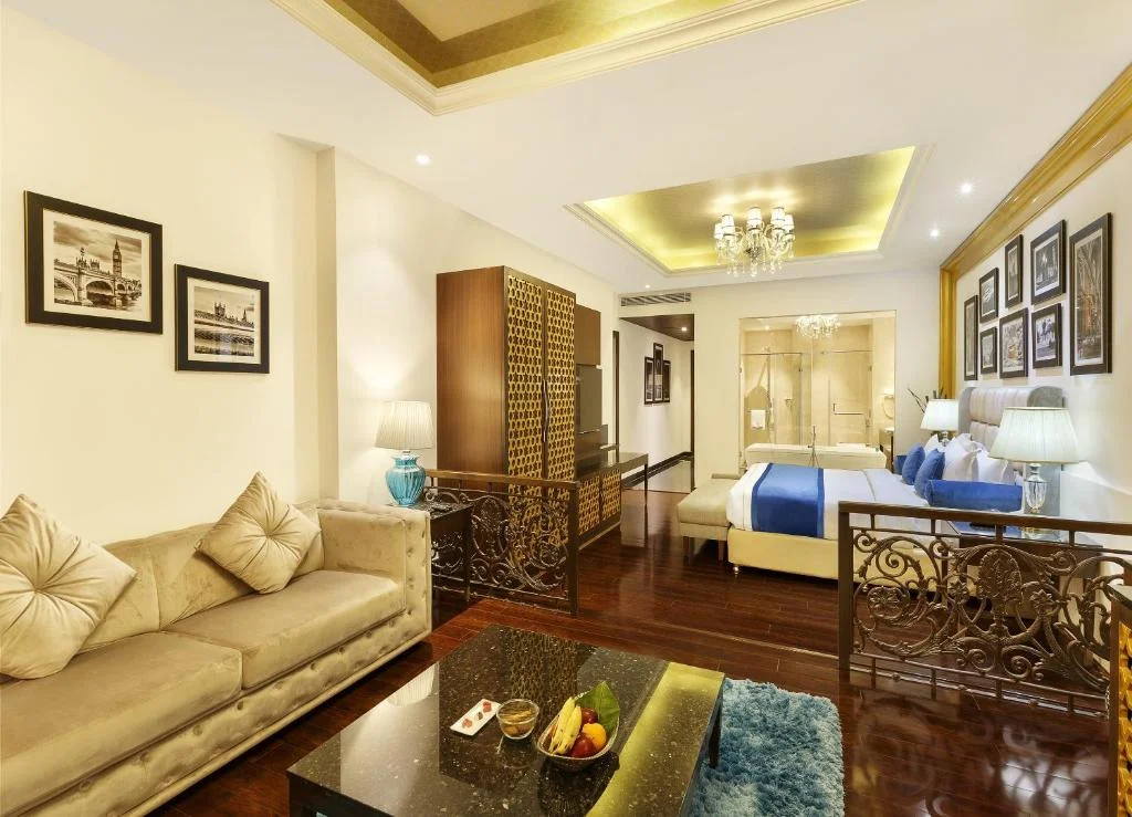 Hotel La Marvella - Hotel with Bathtub in Bangalore