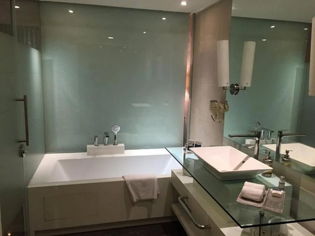Hotel Park Plaza - Hotel with Bathtub in Faridabad