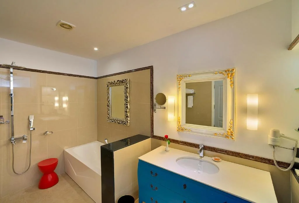 Hotel Mayfair Waves - Hotel with Bathtub in Puri