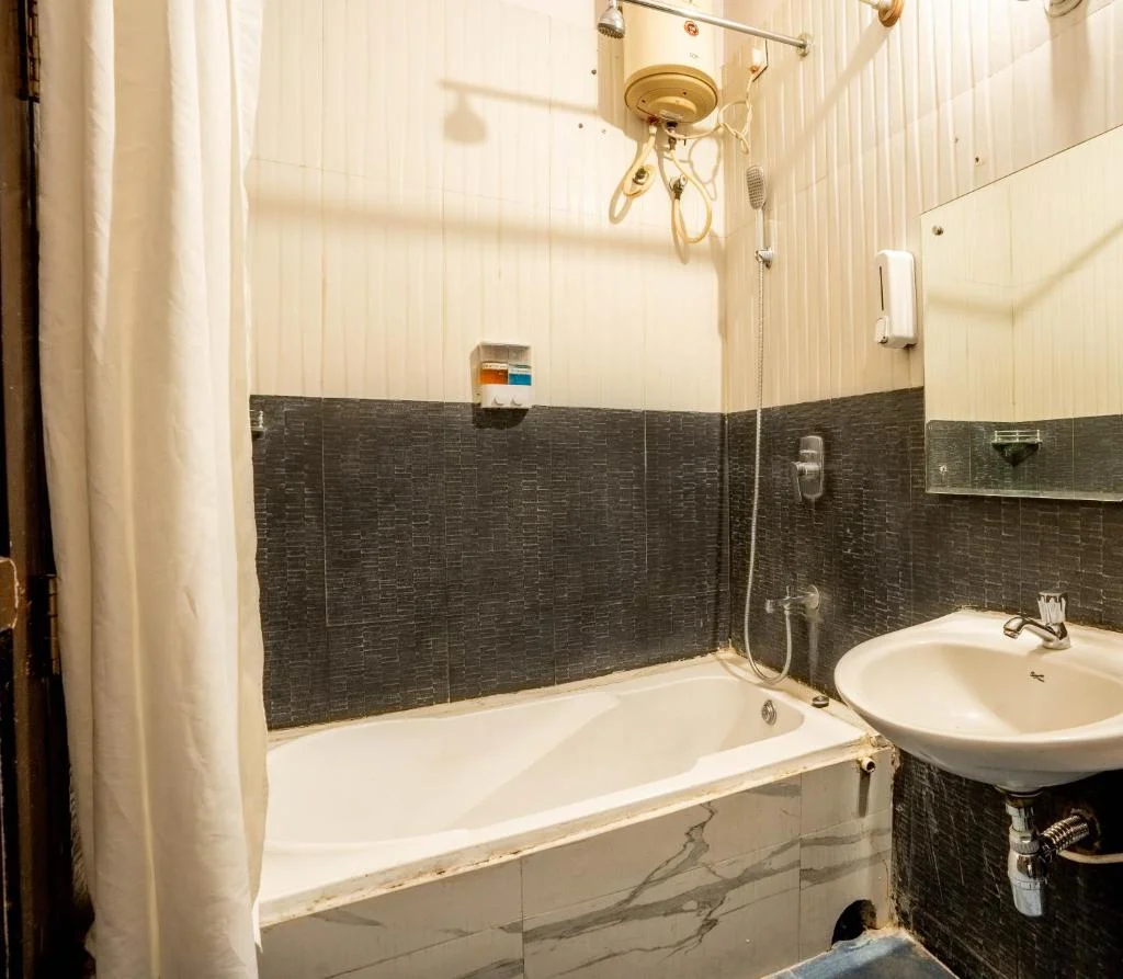 Hotel Seasons Suites - Hotel with Bathtub in Koramangala