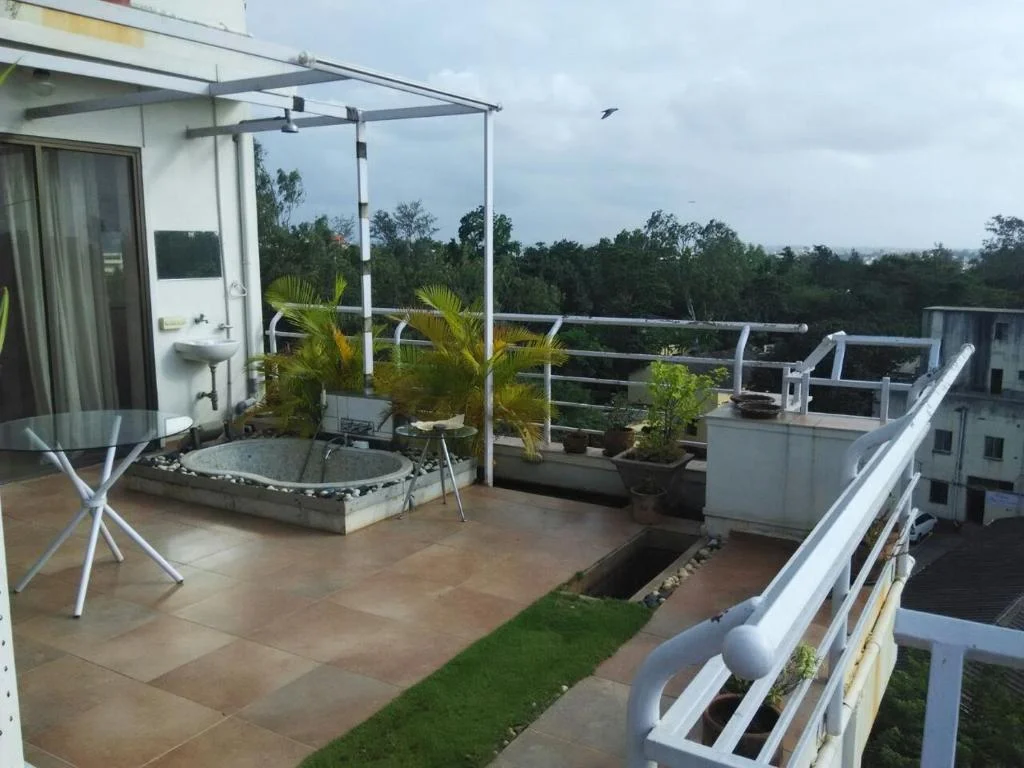 Garden Homes 1 6 - Hotel with Bathtub in Kolhapur