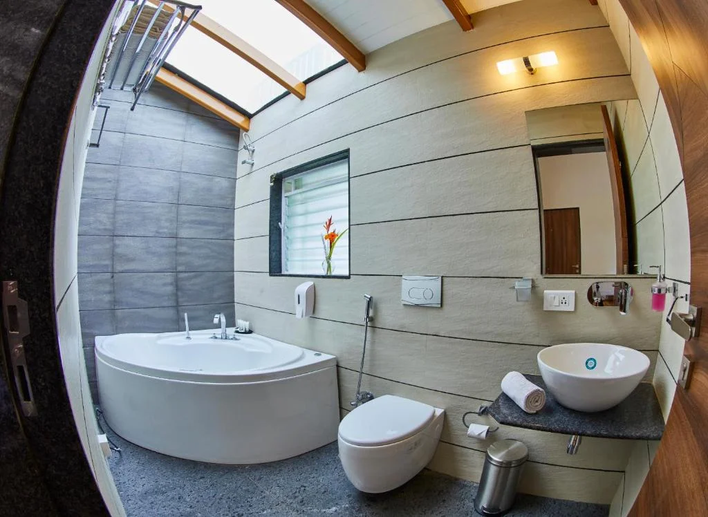 Grape County Eco Resort Spa - Hotel with Bathtub in Nashik