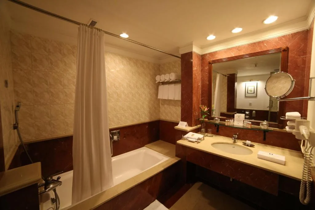 Jaypee Palace Hotel - Hotel with Bathtub in Agra