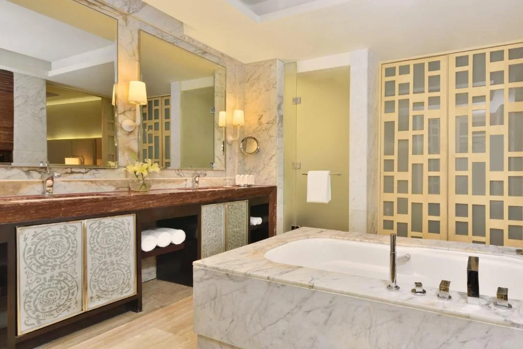 Jw Marriott Hotel - Hotel with Bathtub in Chandigarh