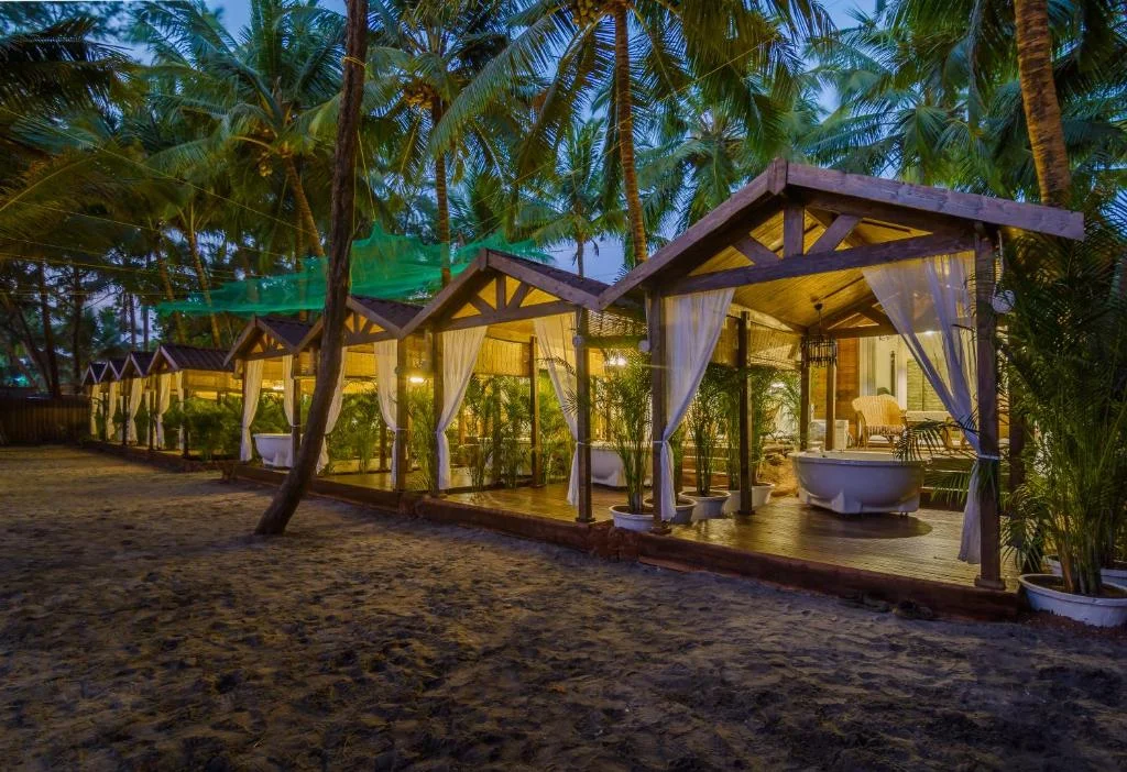 Larisa Beach Resort North - Hotel with Bathtub in Goa