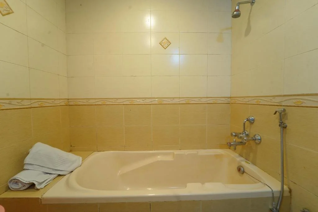 Sharayu Holidays Valley View - Hotel with Bathtub in Panchgani