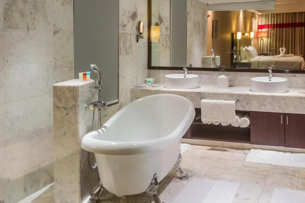 Radisson Hotel - Hotel with Bathtub in Agra