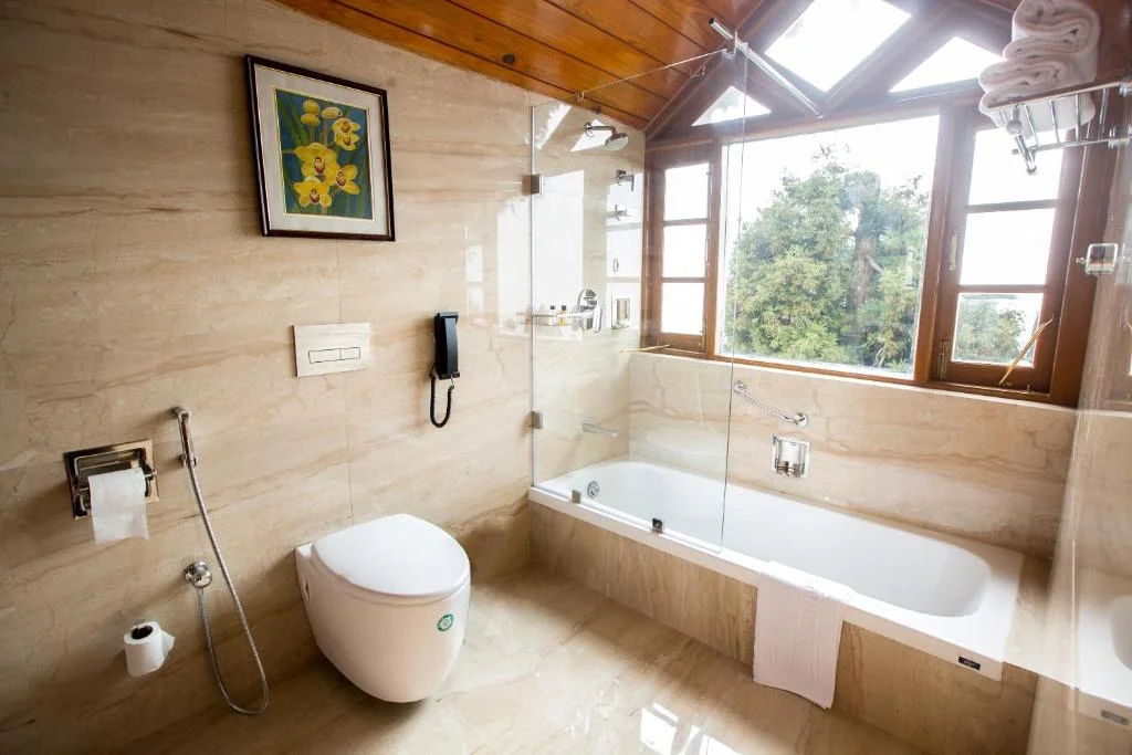 The Elgin Heritage Resort Spa - Hotel with Bathtub in Darjeeling