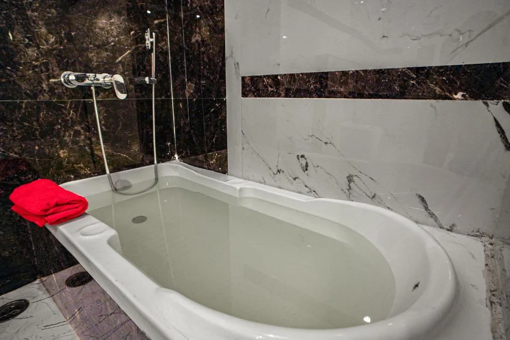 The Rath Inns - Hotel with Bathtub in Mandarmani