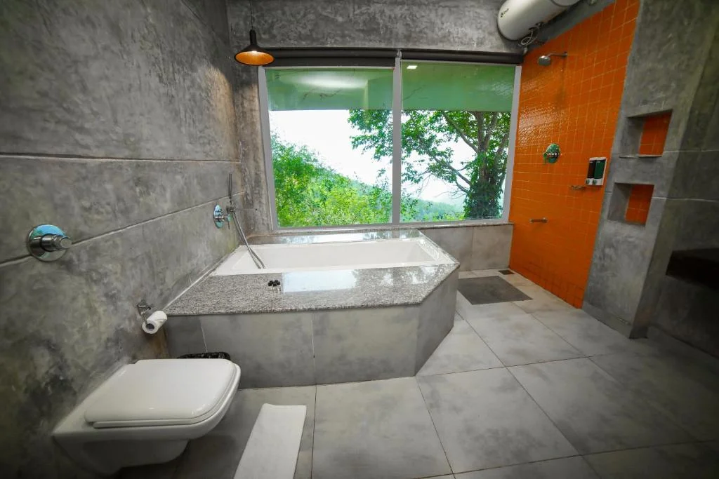 Grand Palace Hotel Spa - Hotel with Bathtub in Yercaud