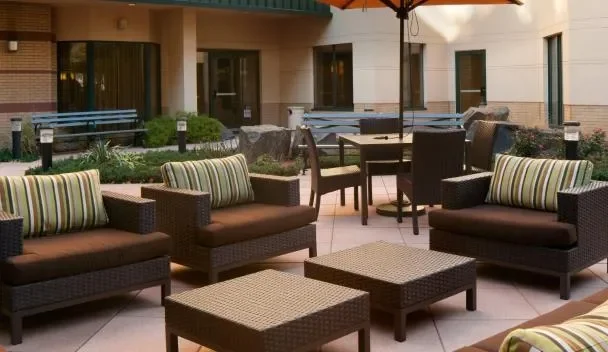 Courtyard By Marriott Jersey City Newport - Hotel with Bathtub in New york