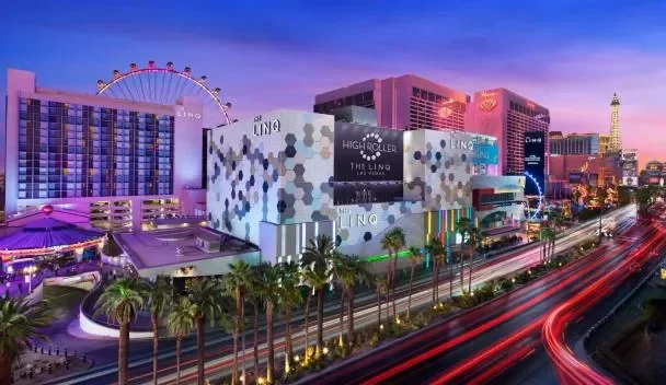 The LINQ Hotel & Casino, A Caesars Destination - Hotel with Bathtub in Las vegas