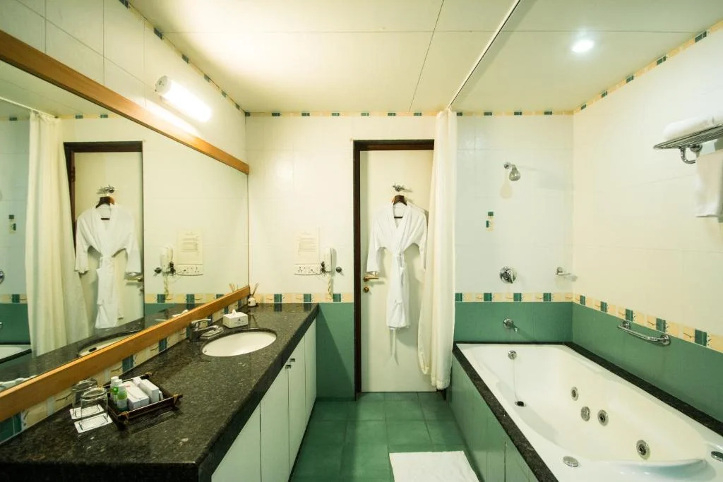 Chances Resort And Casino An Indy Resort - Hotel with Bathtub in Panjim