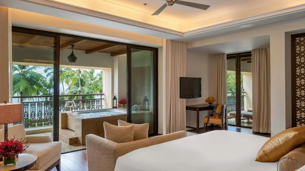 Grand Hyatt - Hotel with Bathtub in Goa