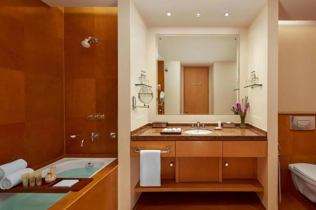 Grand Hyatt Hotel And Residences - Hotel with Bathtub in Mumbai