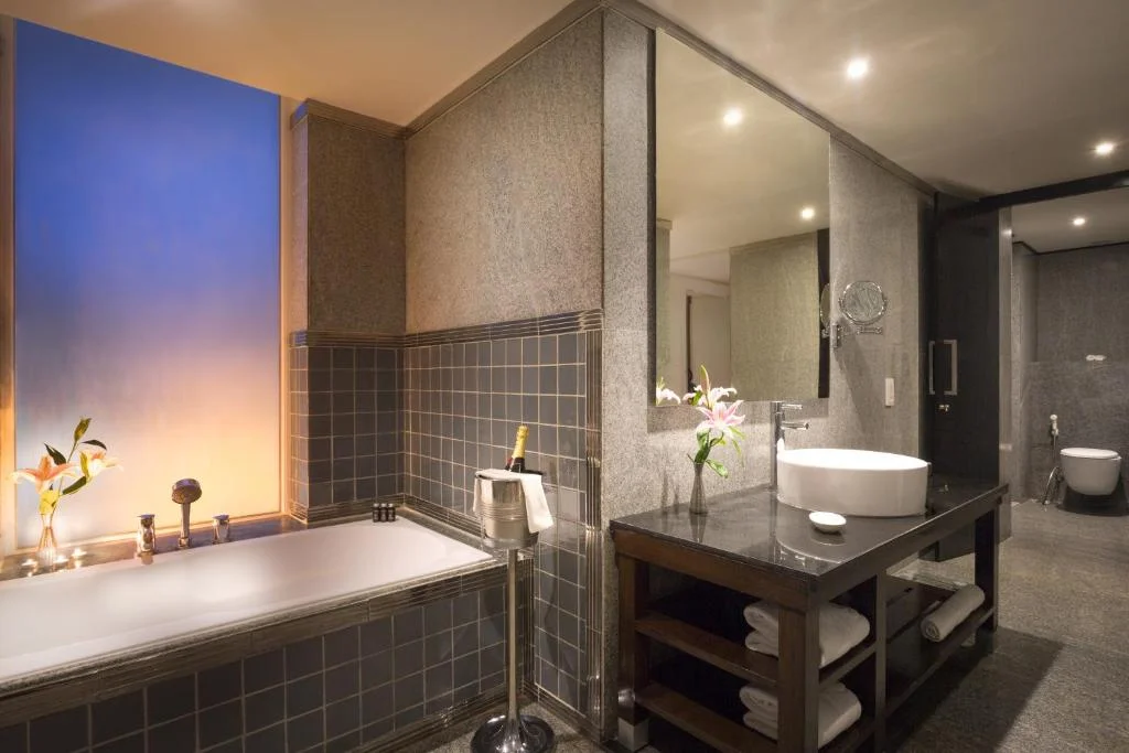 Hard Rock Hotel - Hotel with Bathtub in Calangute
