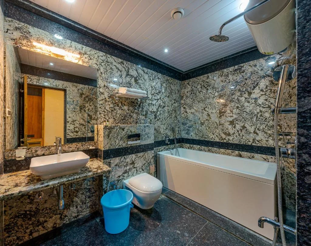 Hotel Blooming Soul - Hotel with Bathtub in Kolhapur
