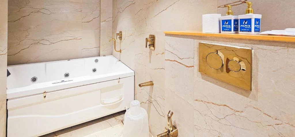 Hotel Nova Bliss With Spa Jacuzzi - Hotel with Bathtub in Rajkot