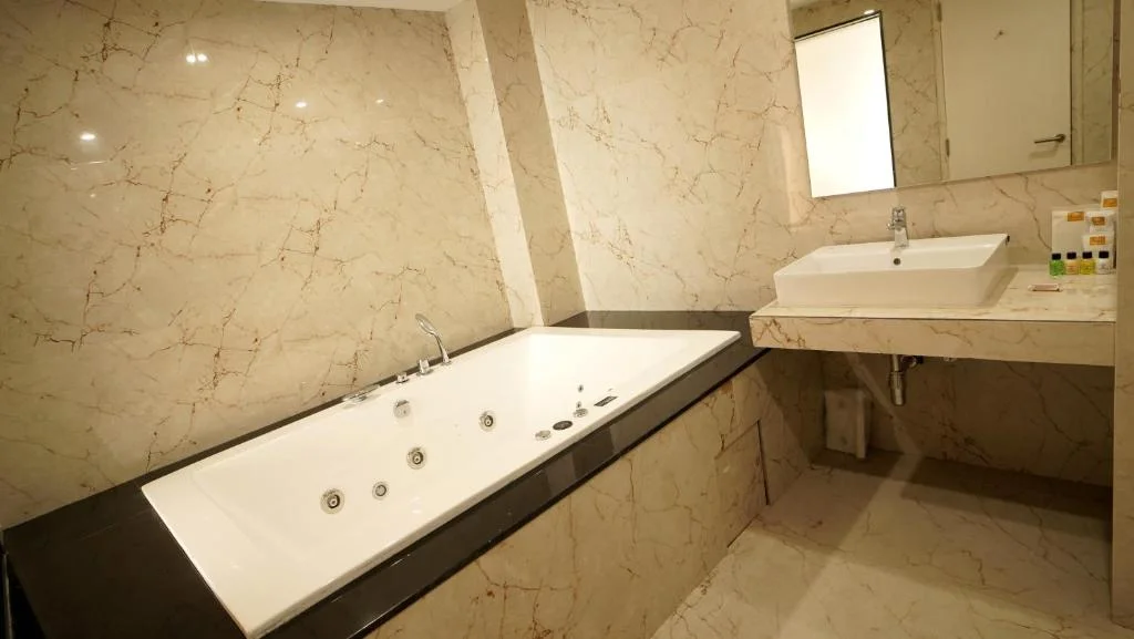 Hotel Antique Regency New - Hotel with Bathtub in Digha
