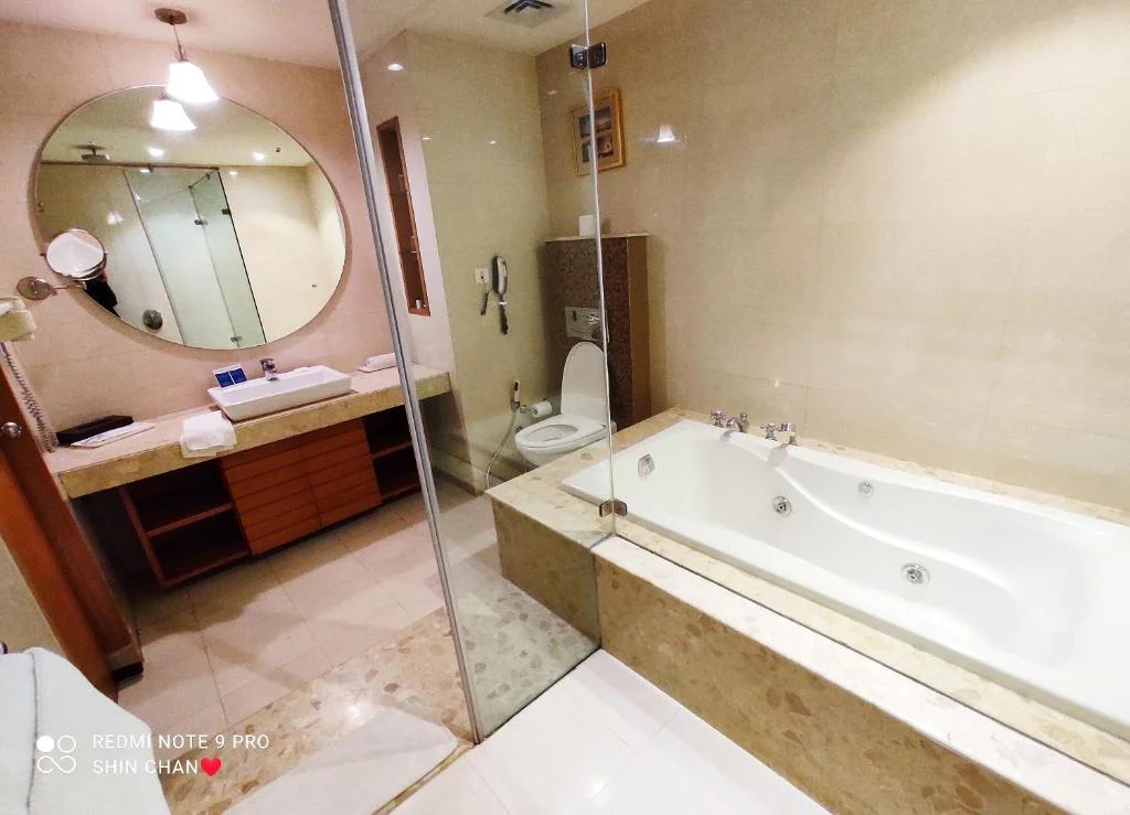 Hotel Roomambrosia Sarovar Portico - Hotel with Bathtub in Haridwar