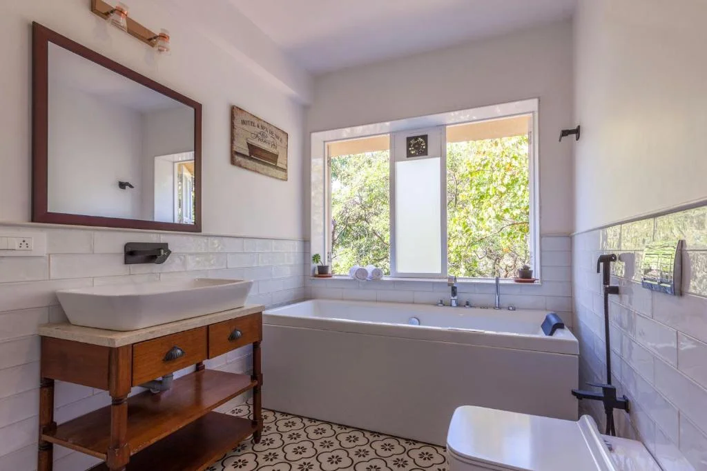 Panchgani Antilia Villa Luxurious Ac Swimming Pool - Hotel with Bathtub in Panchgani