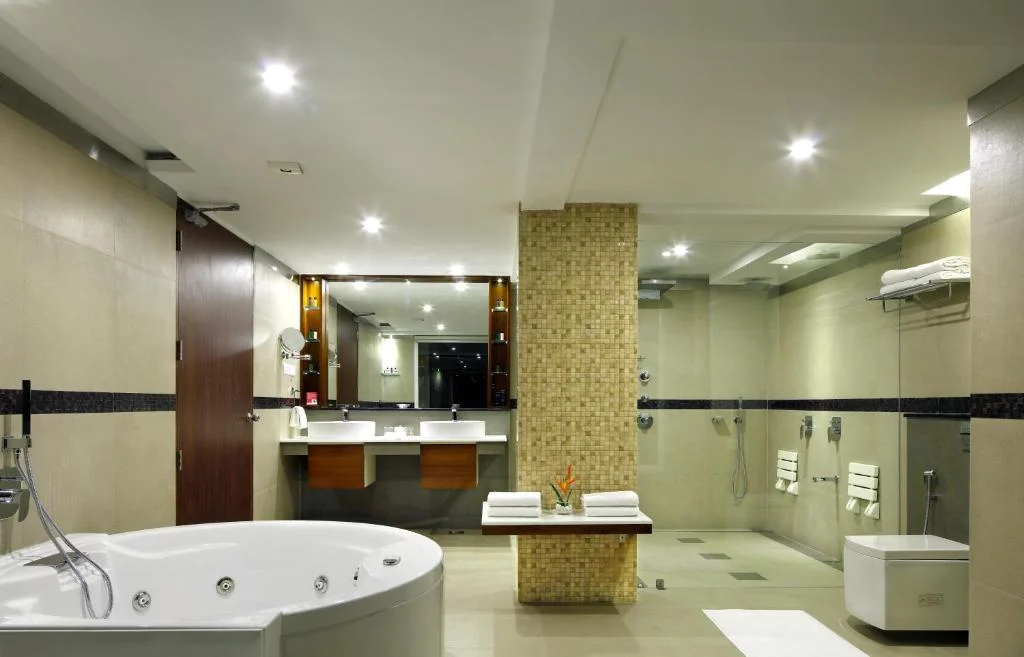 Ramada Resort By Wyndham - Hotel with Bathtub in Kochi