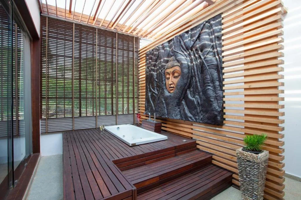Stayvista At The Bungalow With Bonfire Pvt Pool - Hotel with Bathtub in Yercaud