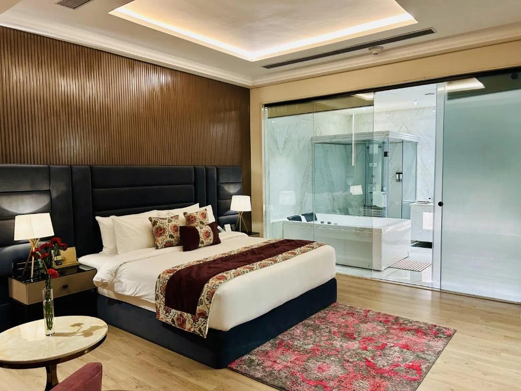 Suite Fortune Ranjit Vihar Member Itcs Hotel Group - Hotel with Bathtub in Amritsar