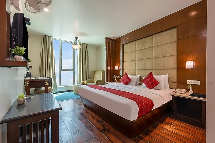 Hotel Aura @ 5 min from New Delhi Railway Station and Connaught Place - Hotel with Bathtub in Delhi