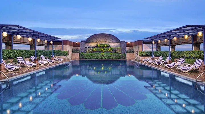 The Bristol Hotel - Hotel with Bathtub in Delhi