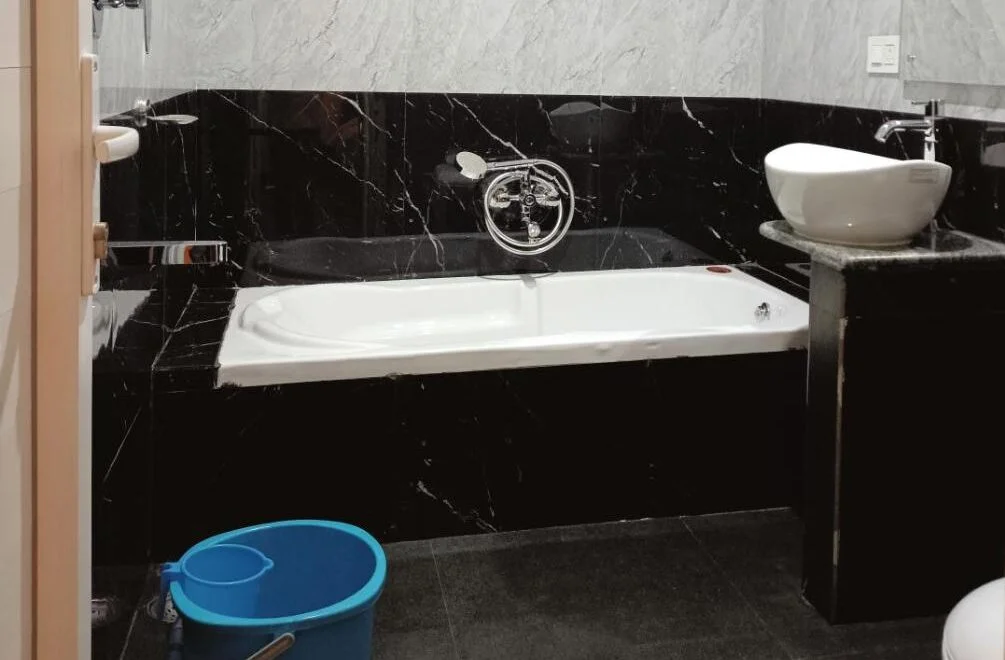 R Hotels By Suraj Residency - Hotel with Bathtub in Yercaud