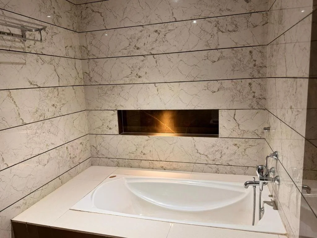 R Villa - Hotel with Bathtub in Panchgani