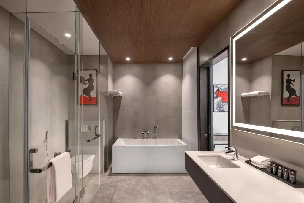 Radisson Red Mohali - Hotel with Bathtub in Chandigarh
