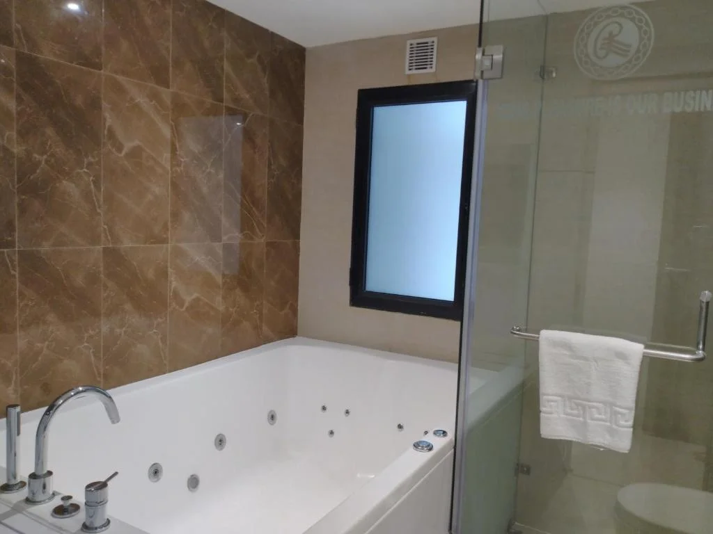 Ramee Techome - Hotel with Bathtub in Mumbai