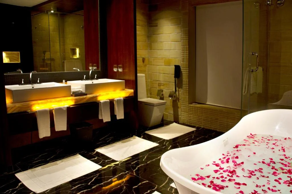 Romantic Bathtub Della Resorts - Hotel with Bathtub in Lonavala