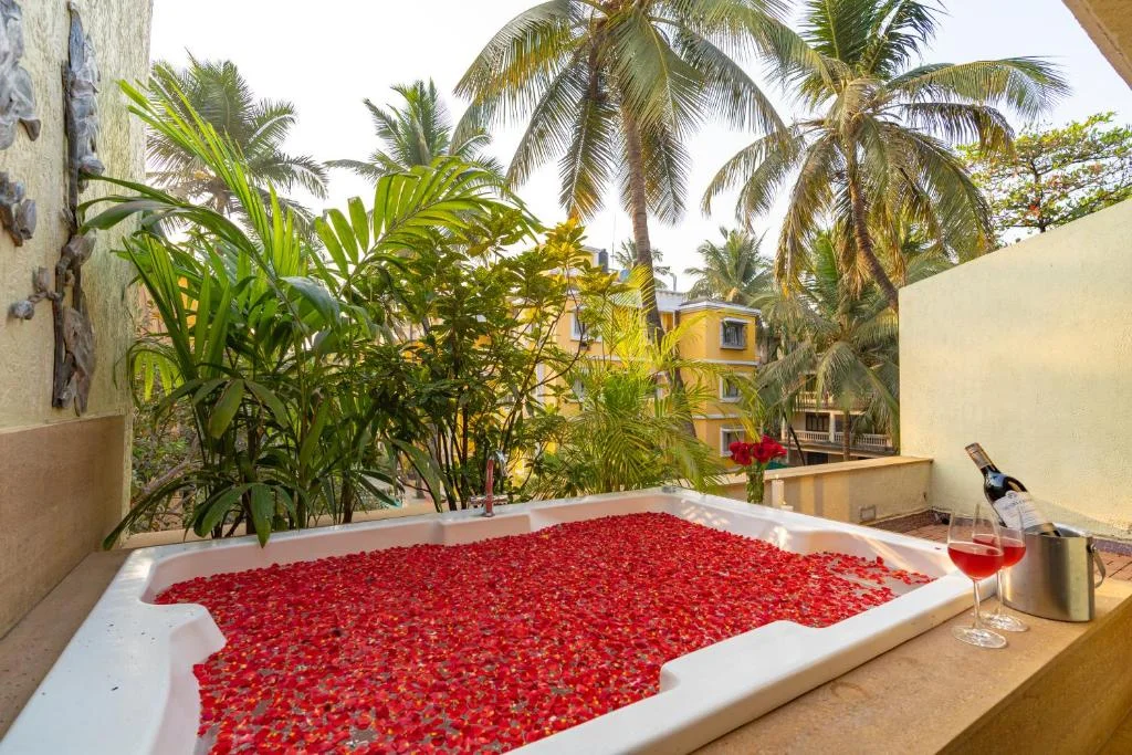 Room Adamo The Bellus - Hotel with Bathtub in Calangute