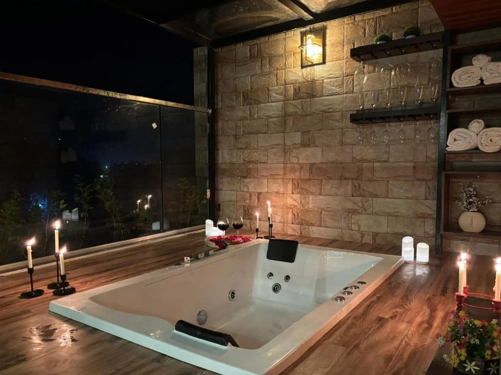 Touchwood Villa Khalapur - Hotel with Bathtub in Karjat